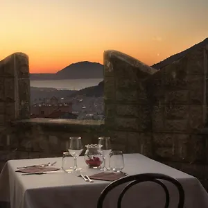 Castello Di Giuliano 3*, Montelepre Italy